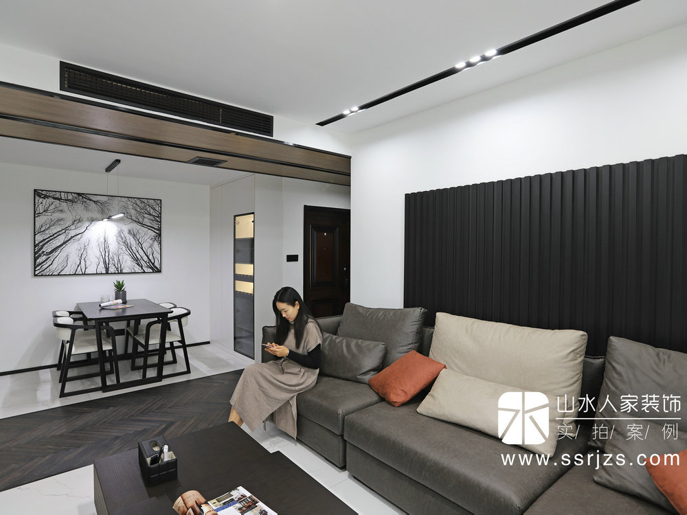 揽胜公园118m^2现代港式风格装修效果图