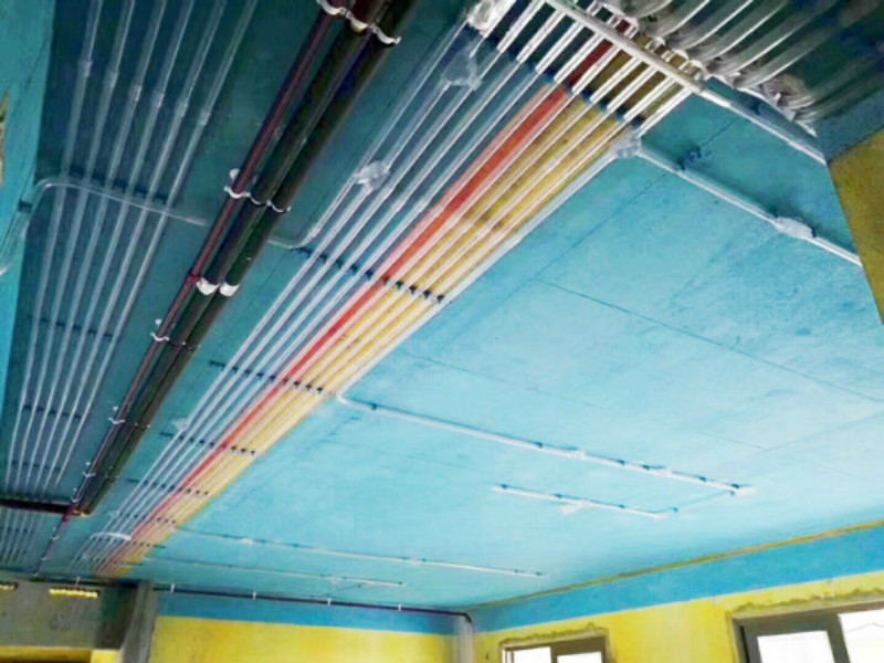 
自家的墙壁渗水了该怎么处理？是什么原因造成的？