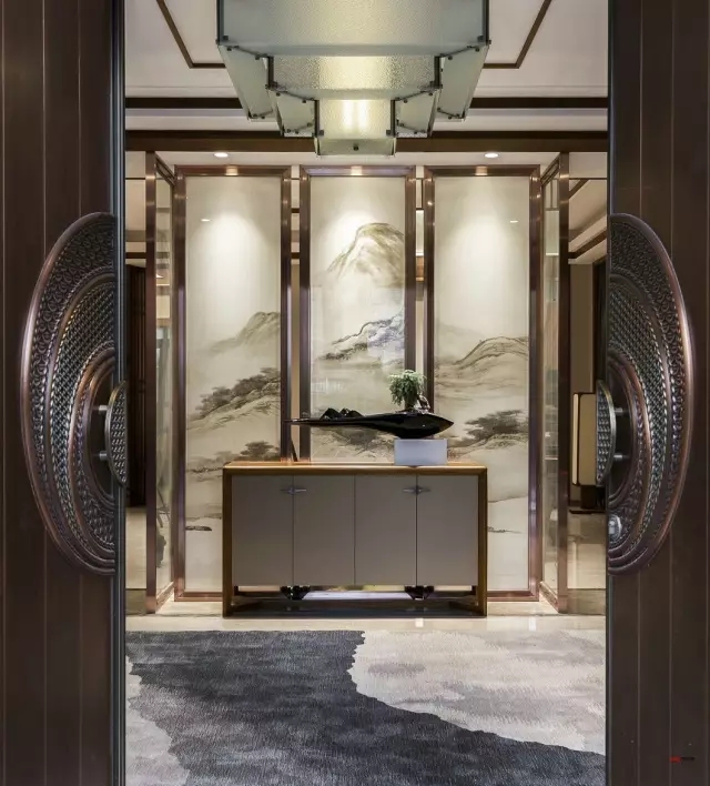 
中式玄关装修，一推门就让人惊艳!